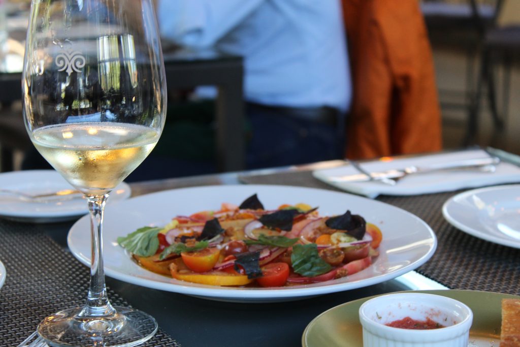 チリワインの主要産地、コルチャグア・ヴァレーにあるワイナリーのレストラン。